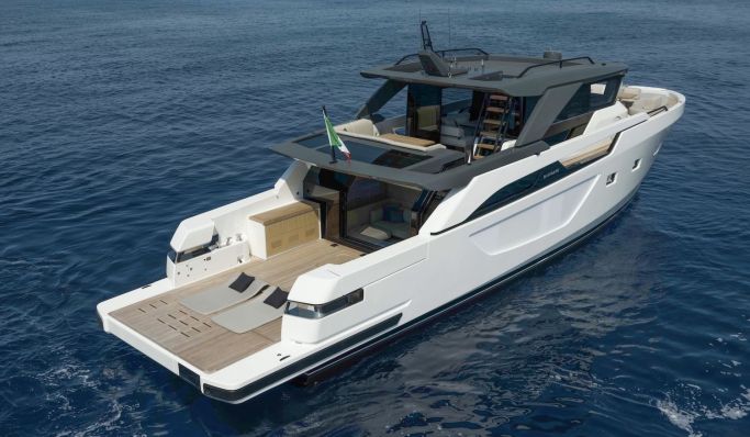 Sanlorenzo Yachts UK presents pioneering new smart performance model from Italian shipyard at boot Düsseldorf